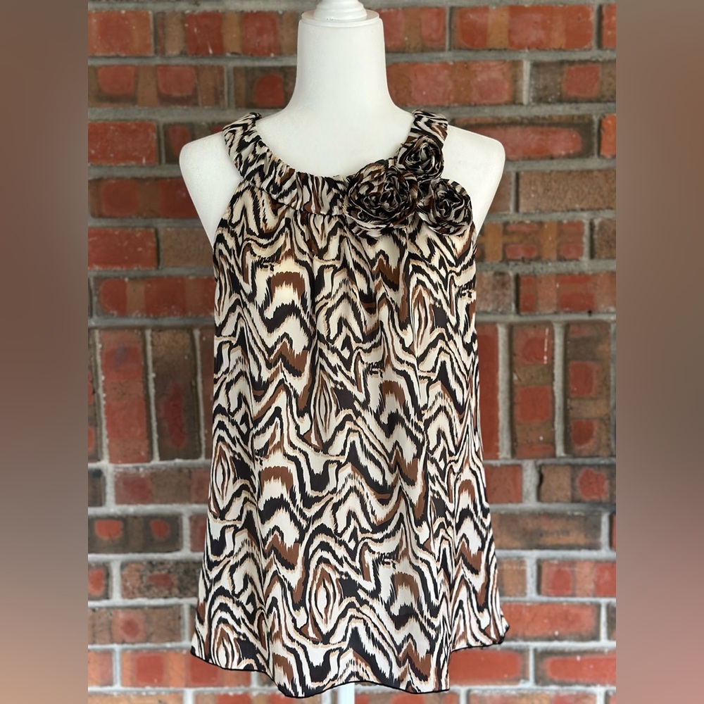 🐆IZ Byer California Halter Top with 3 Flower Embellishment, size L